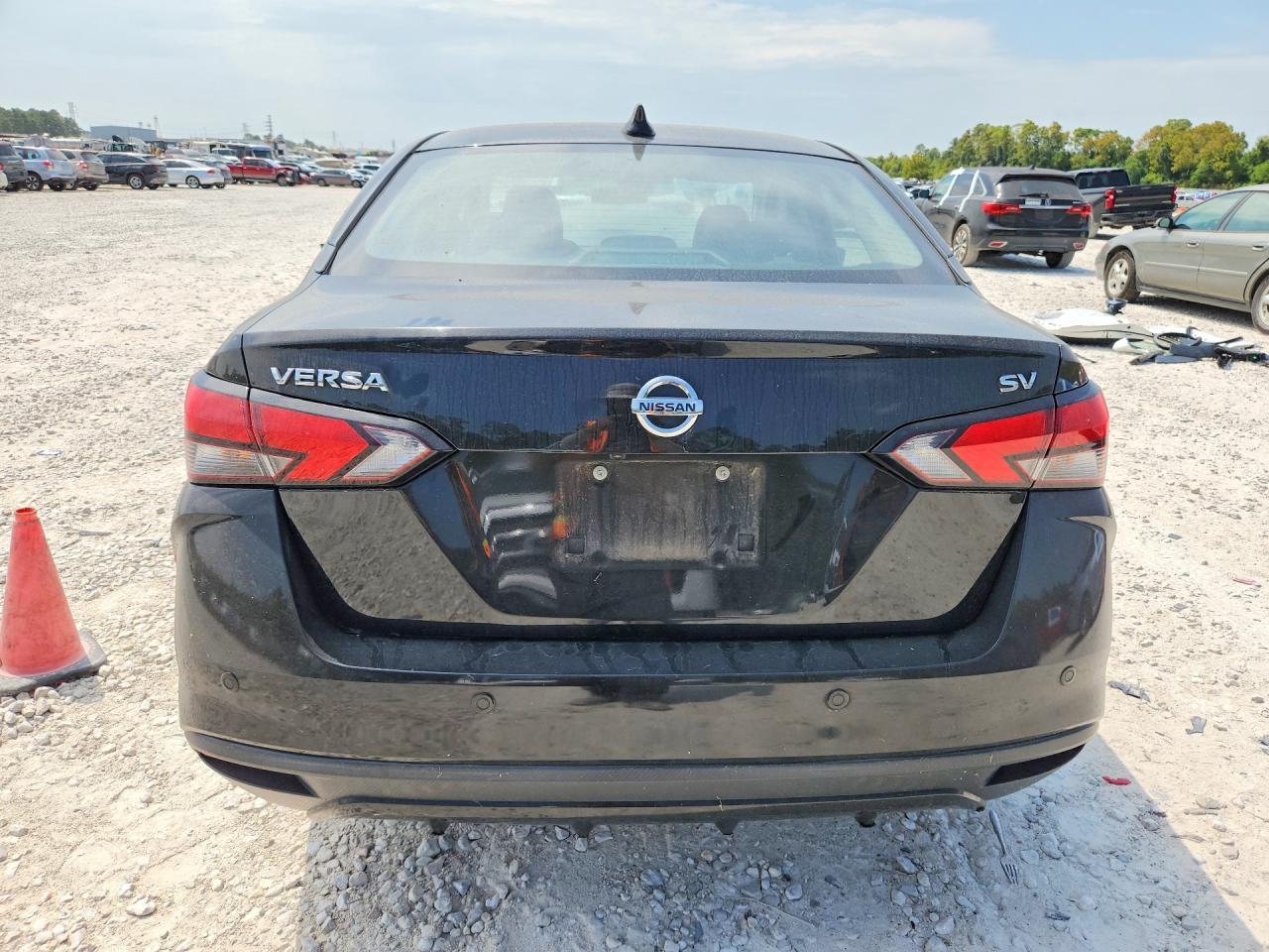 2021 Nissan Versa Sv - Фото 6