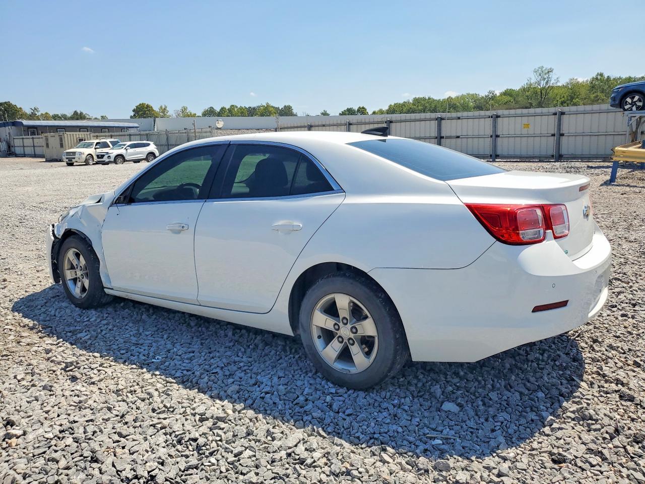2015 Chevrolet Malibu Ls - Фото 2