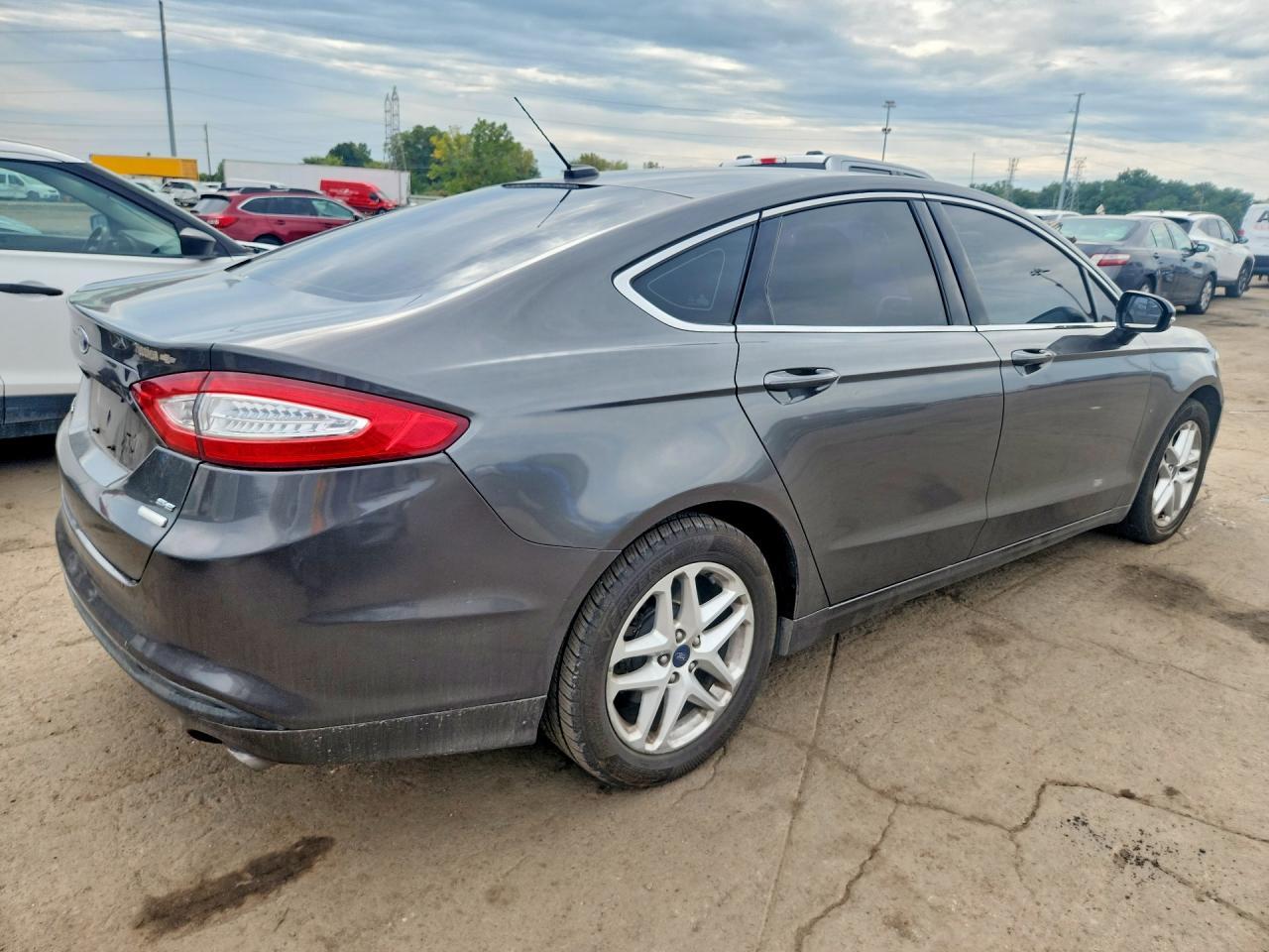 2016 Ford Fusion Se - Фото 3
