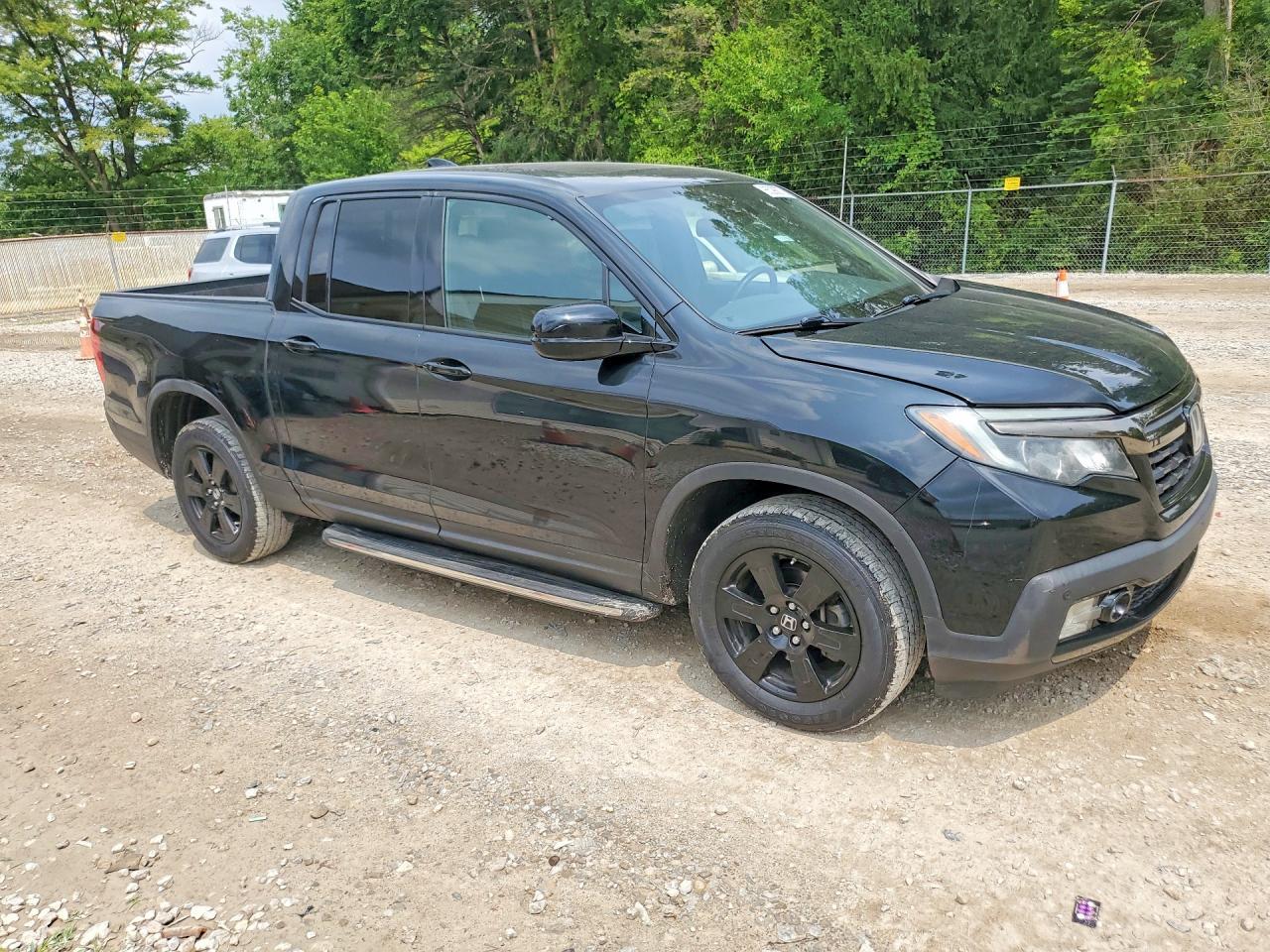 2017 Honda Ridgeline Black Edition - Image 4