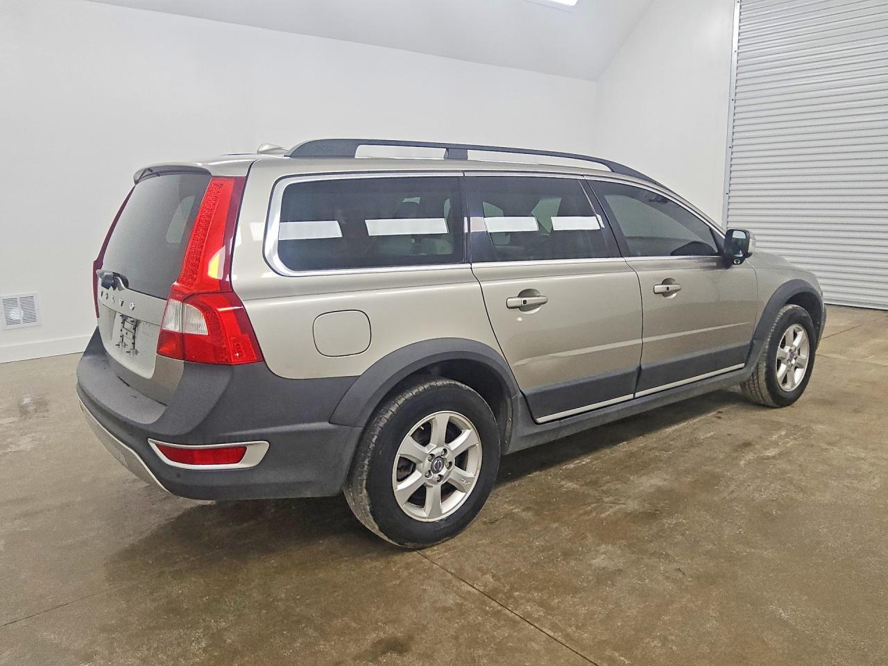 2011 Volvo Xc70 3.2 - Image 3