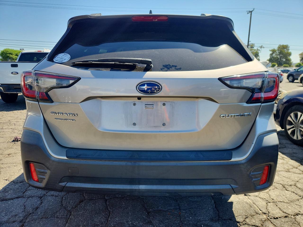 2020 Subaru Outback Premium - Фото 6