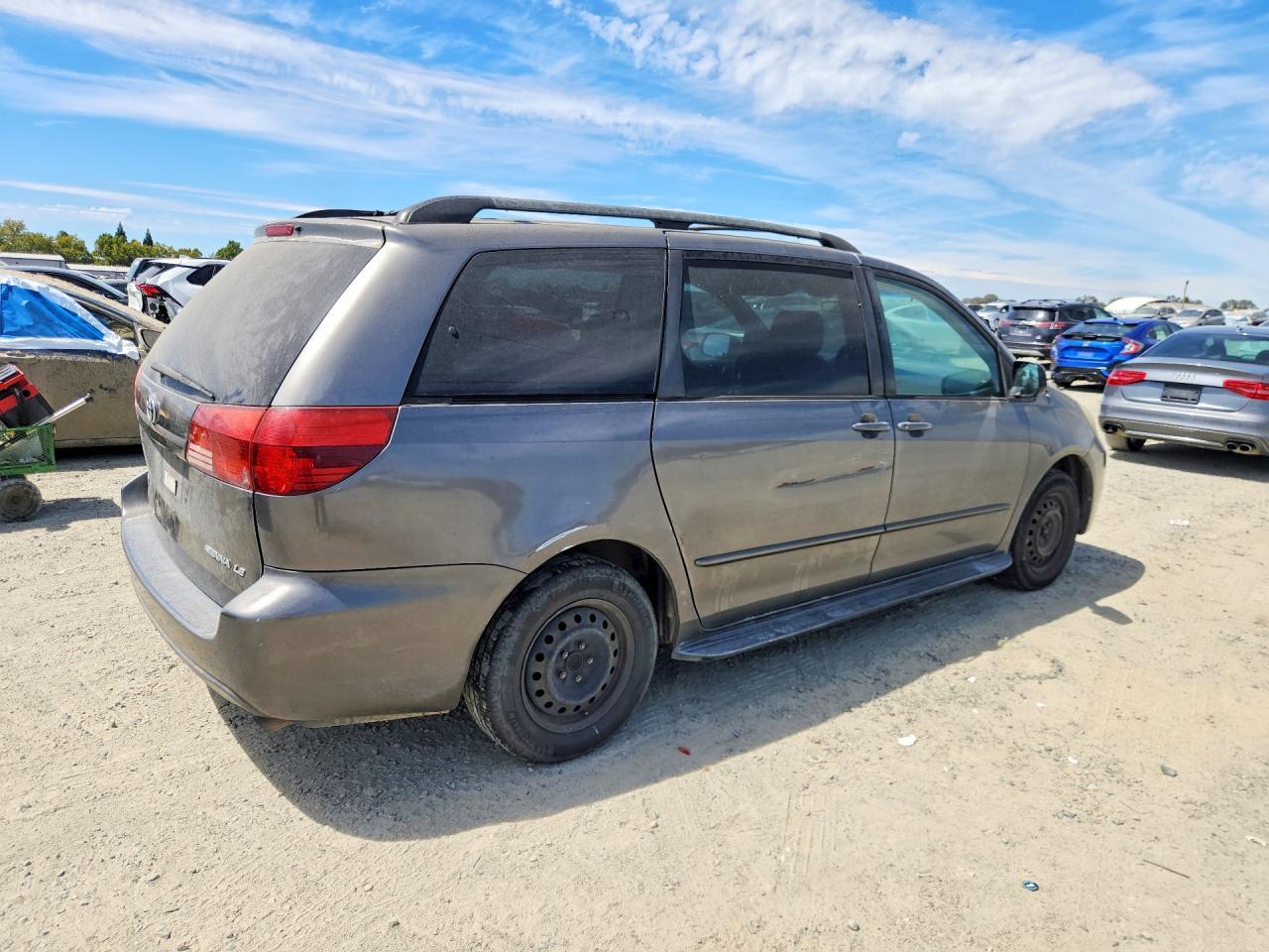 2004 Toyota Sienna Le 8 Passenger - Фото 3