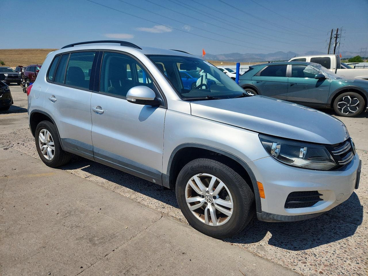 2016 Volkswagen Tiguan S - Image 4