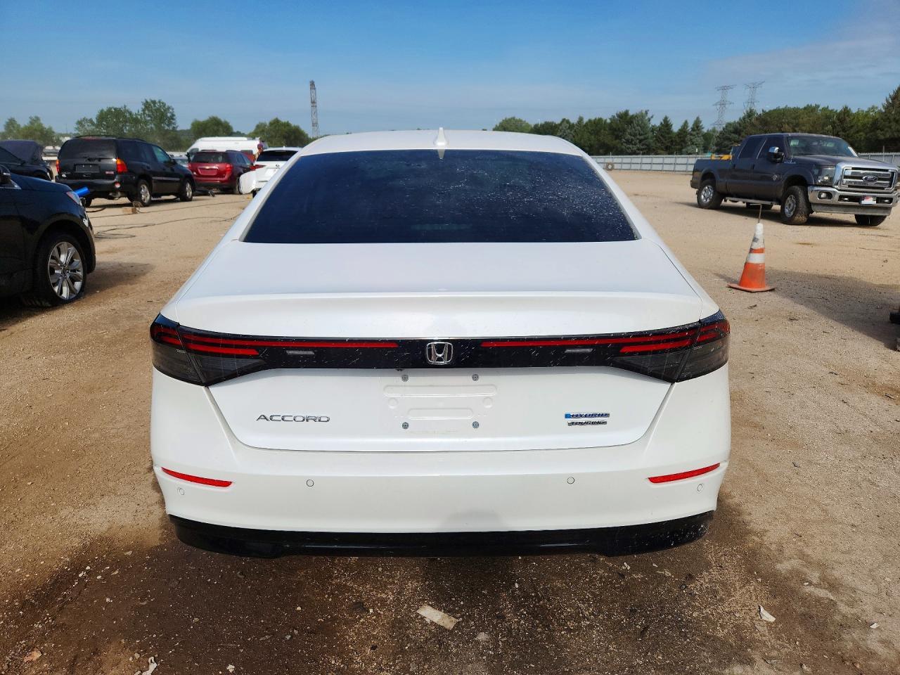 2023 Honda Accord Touring Hybrid - Image 6