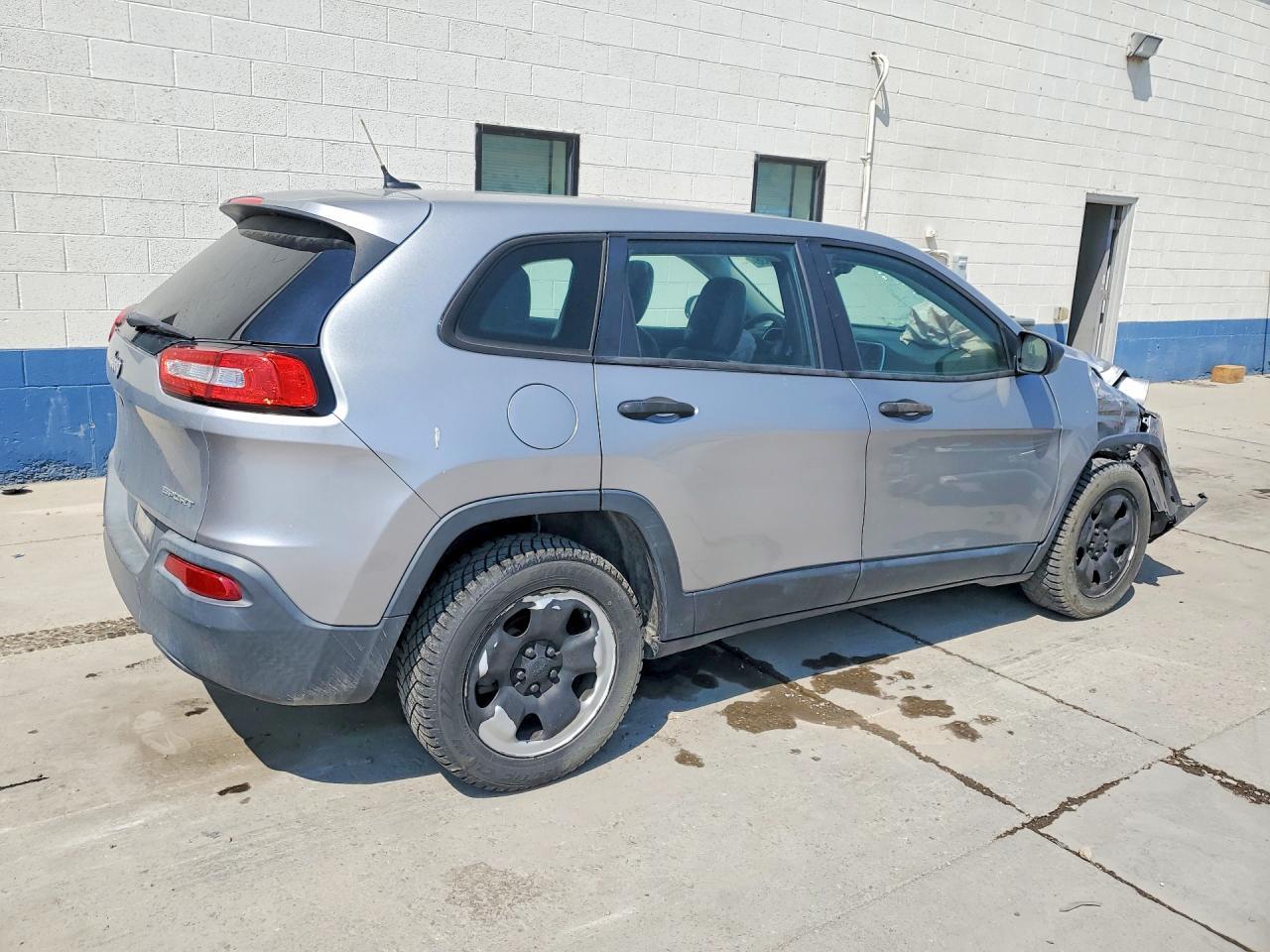 2014 Jeep Cherokee Sport - Фото 3