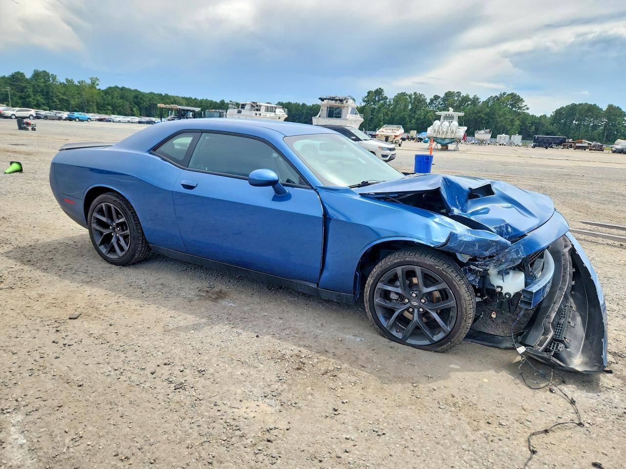2022 Dodge Challenger Sxt - Image 4