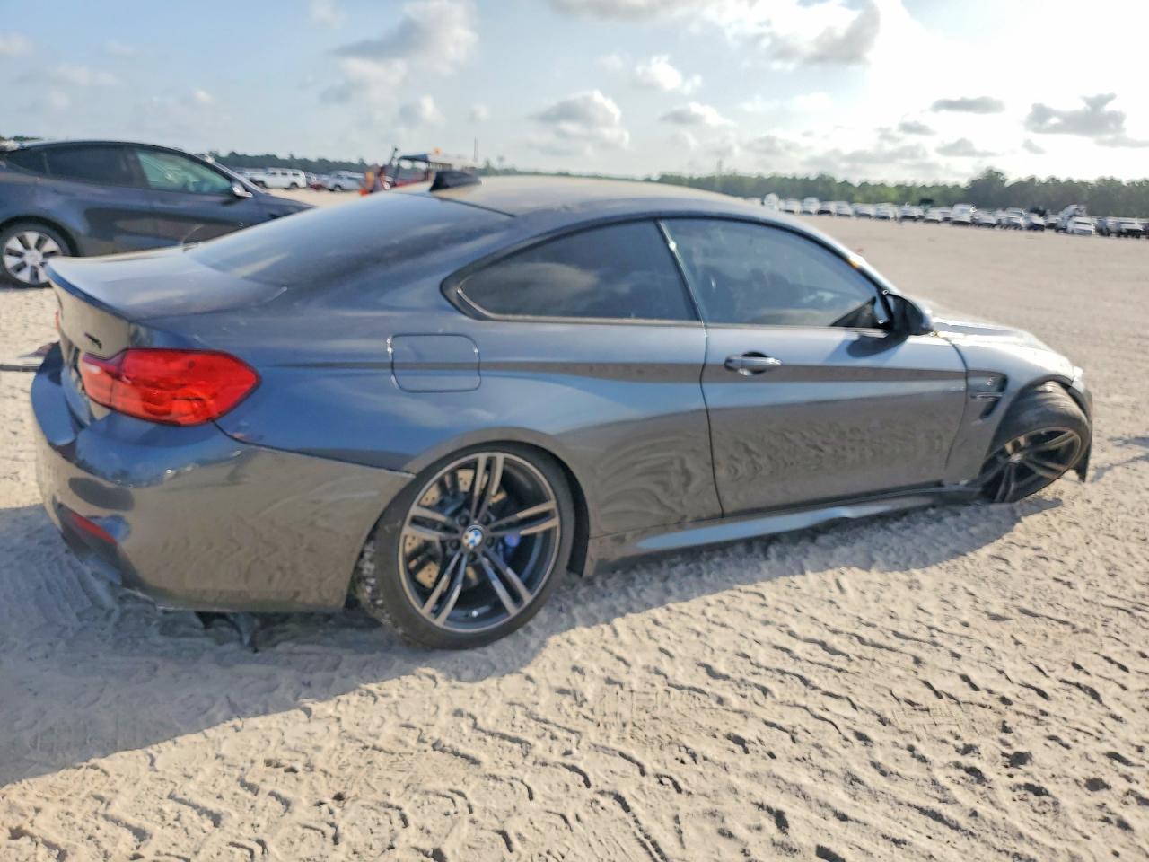 2015 BMW M4 - Фото 3