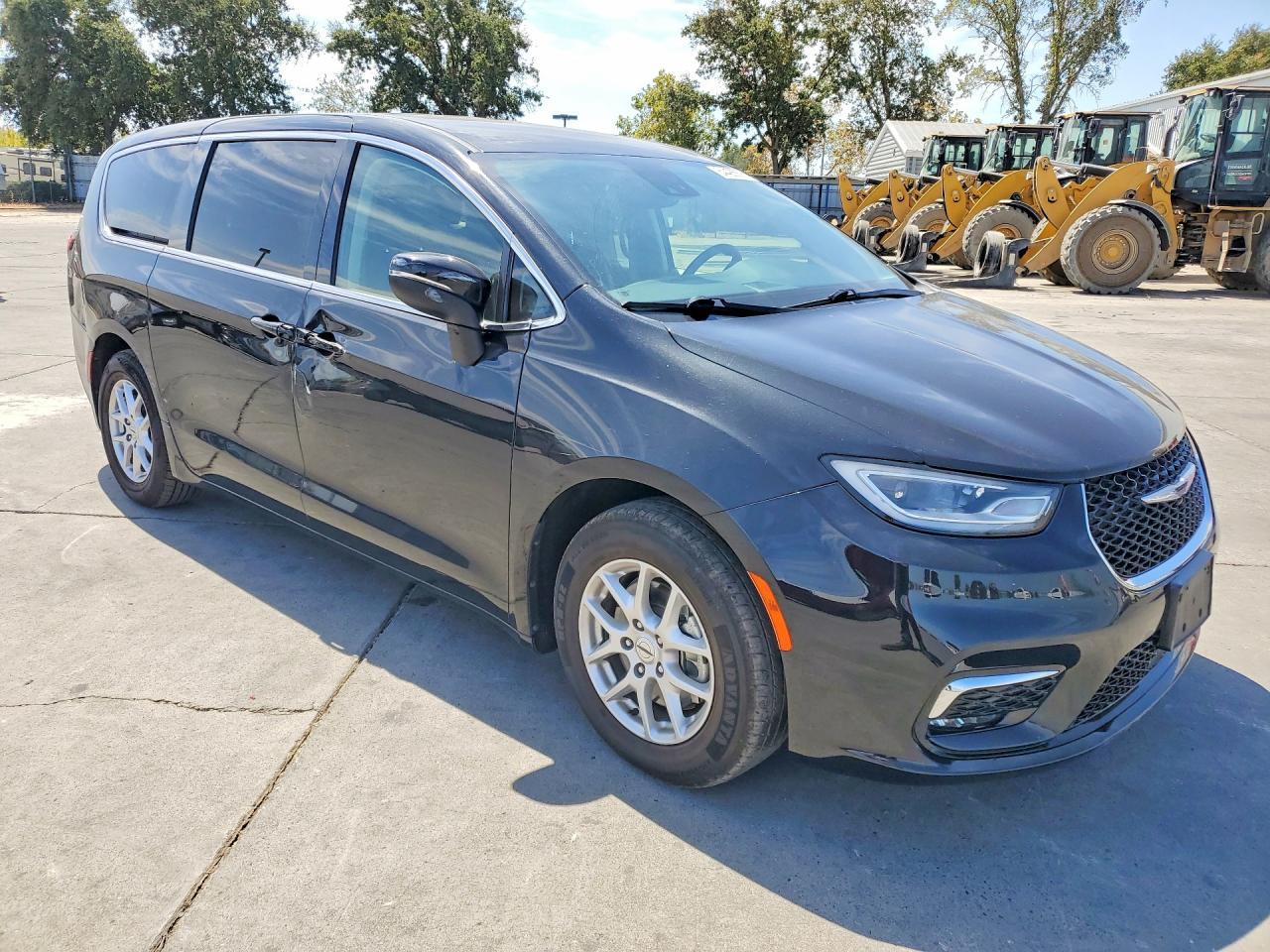 2023 Chrysler Pacifica Touring L - Фото 4