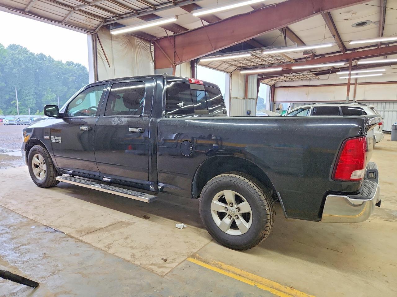 2017 Ram 1500 Slt - Фото 2