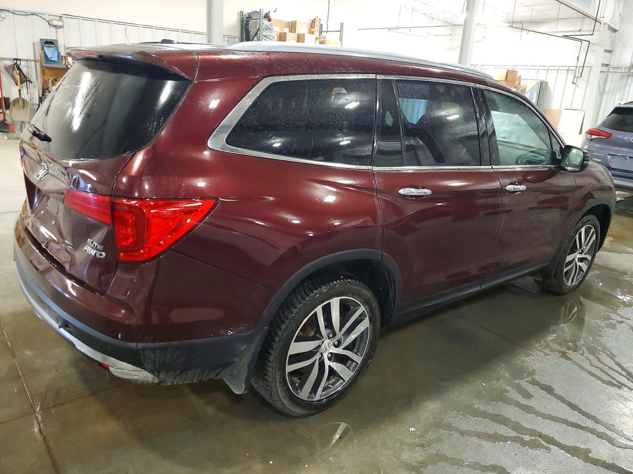 2017 Honda Pilot Elite - Фото 3