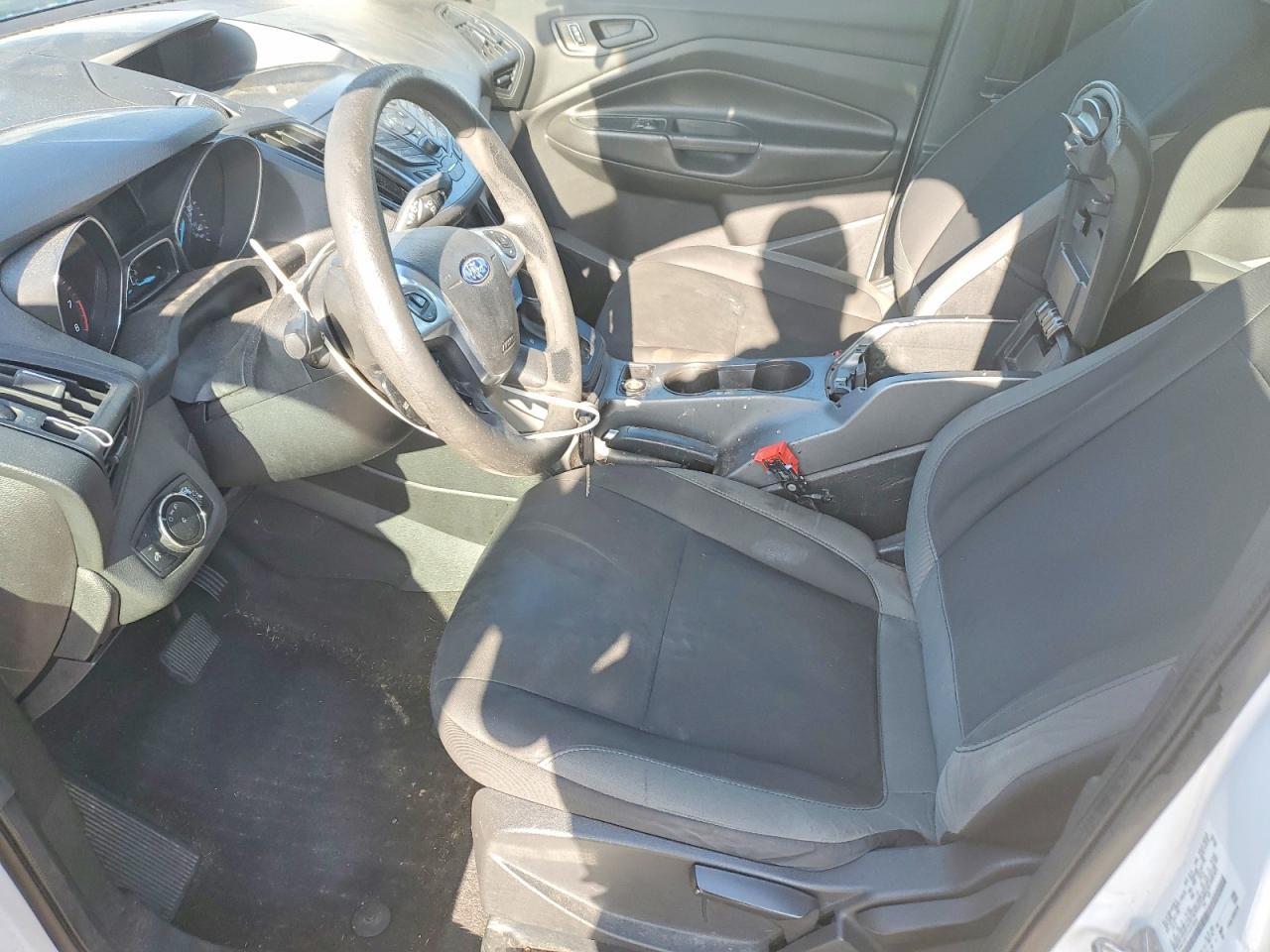 2015 Ford Escape S - Фото 7