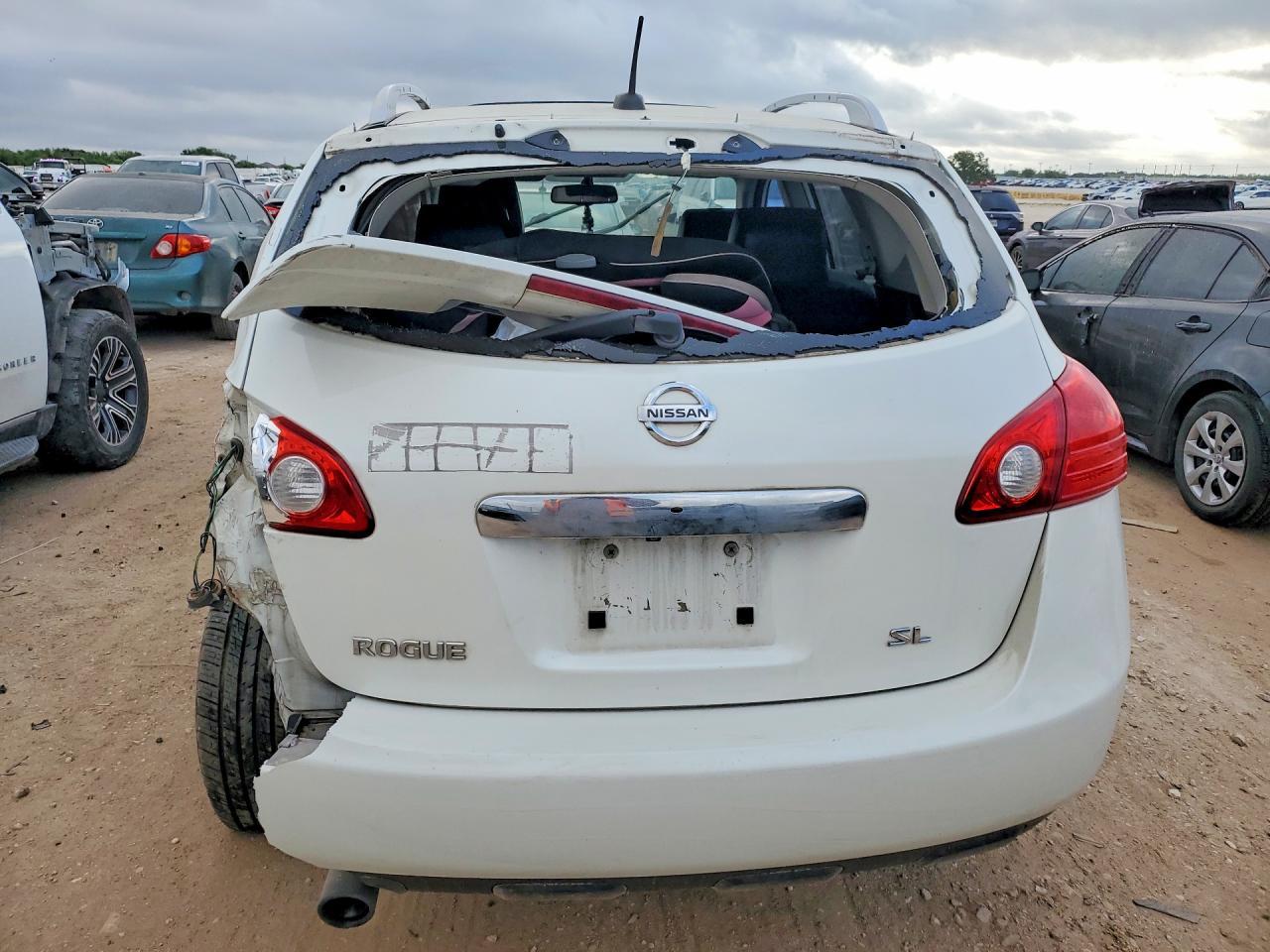 2011 Nissan Rogue S - Image 6