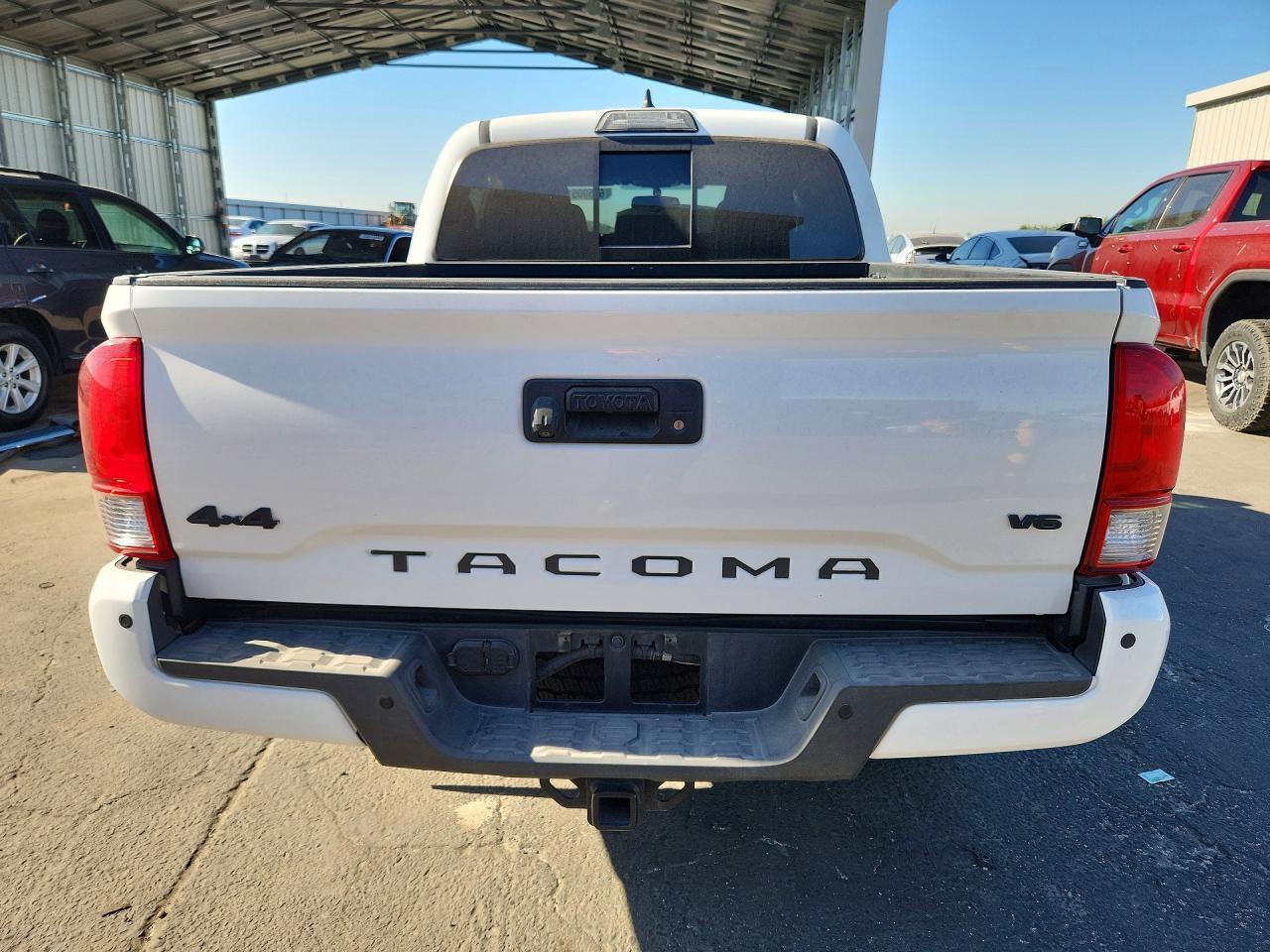 2017 Toyota Tacoma Trd Off Road - Image 6