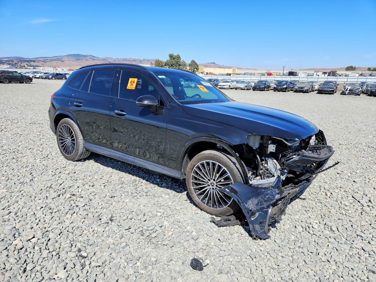 2025 Mercedes-Benz Glc 300 - Image 4