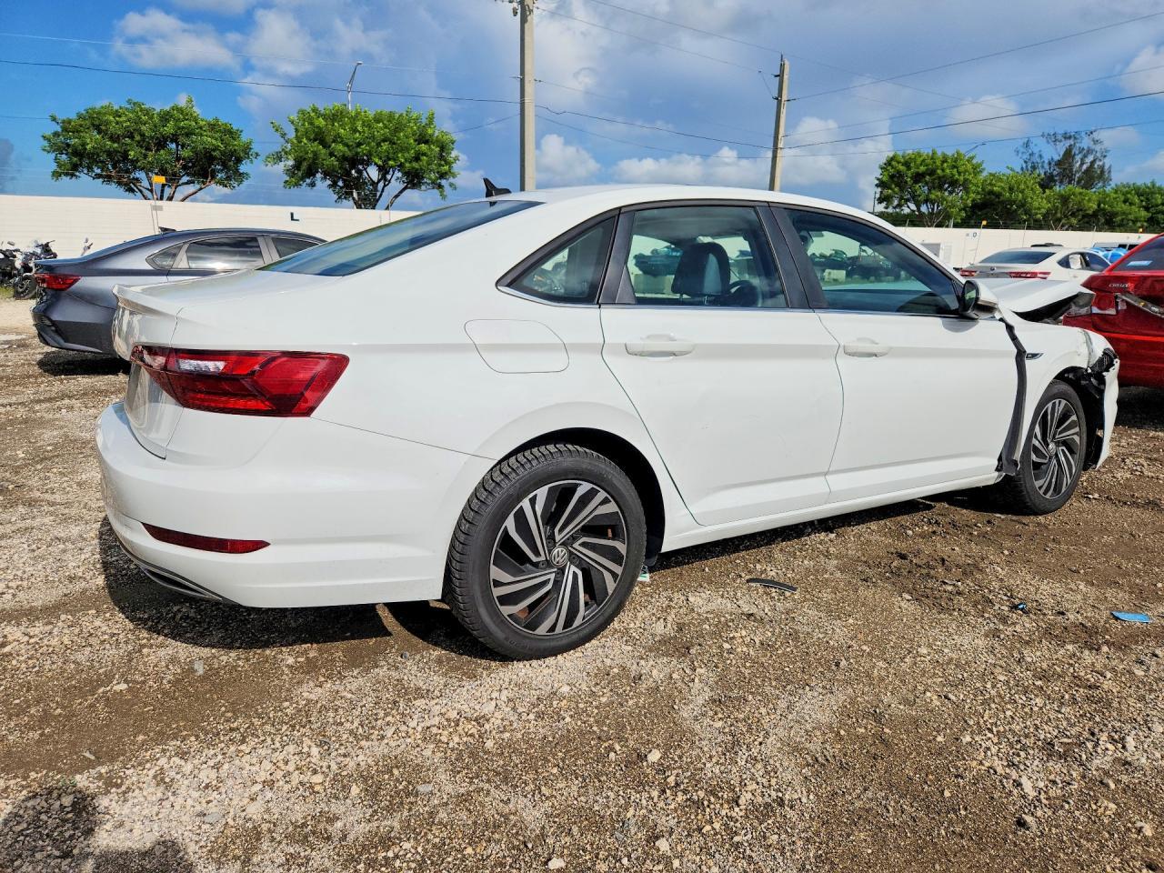 2021 Volkswagen Jetta Sel Premium - Image 3