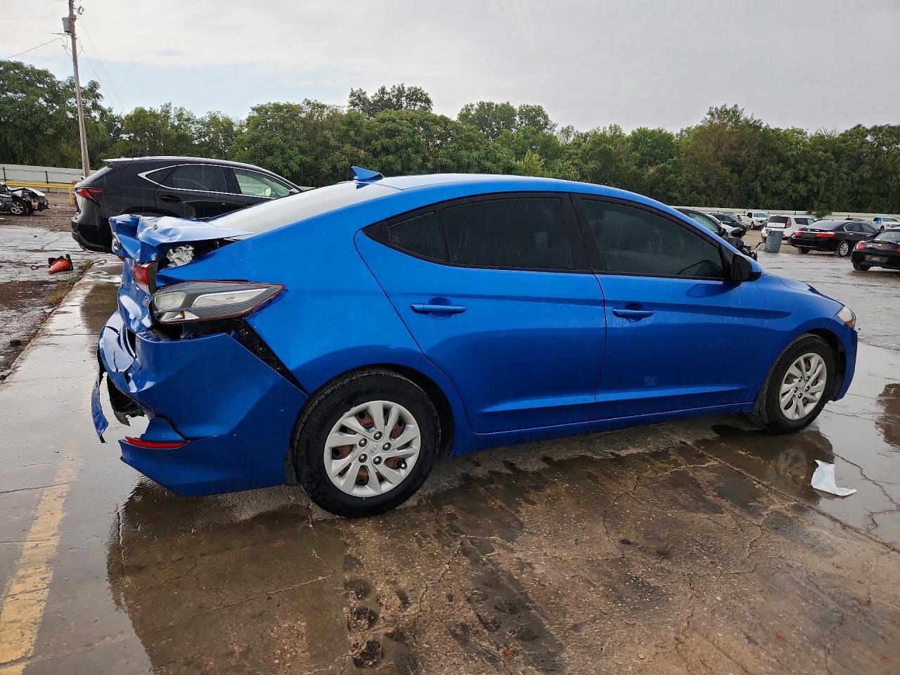 2017 Hyundai Elantra Se - Image 3