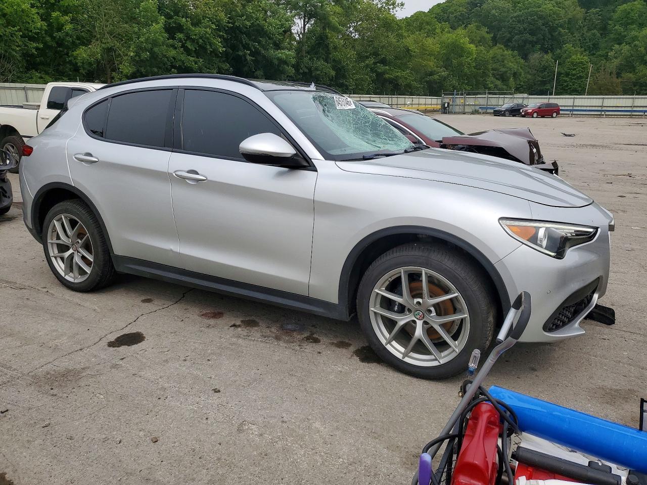 2018 Alfa Romeo Stelvio Ti Sport - Фото 4