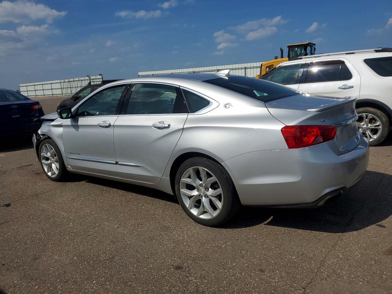 2019 Chevrolet Impala Premier - Фото 2