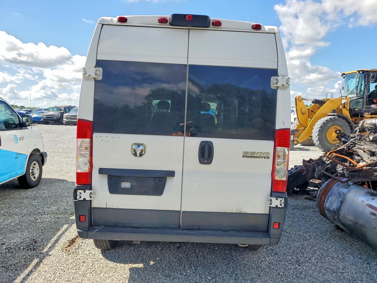 2023 Ram Promaster 2500 Delivery Van - Фото 6