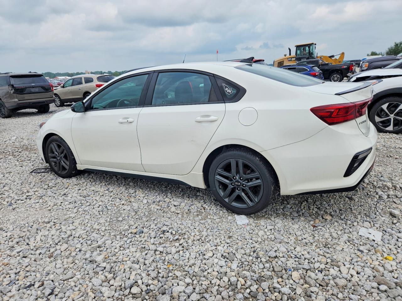 2021 Kia Forte Gt Line - Фото 2