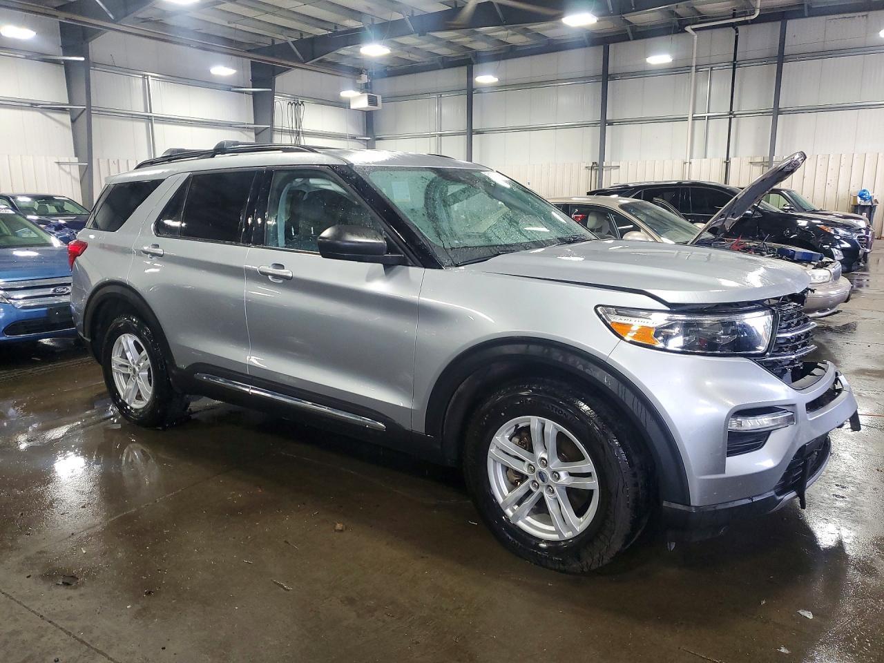 2022 Ford Explorer Xlt - Image 4