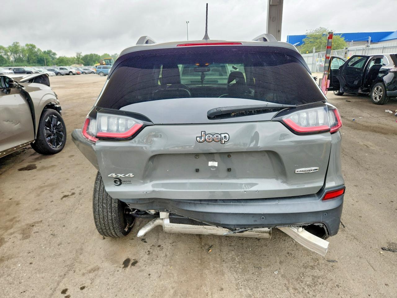 2021 Jeep Cherokee Latitude Plus - Фото 6