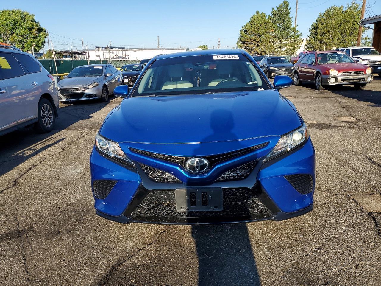 2018 Toyota Camry Se - Фото 5