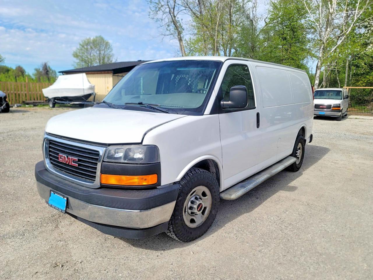 2017 GMC Savana G2500 - Фото 2