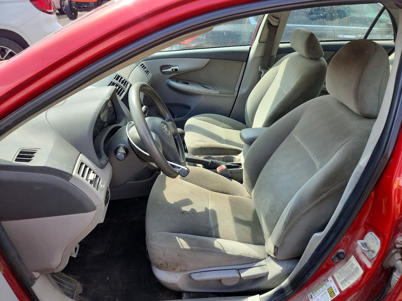 2010 Toyota Corolla Le - Фото 7