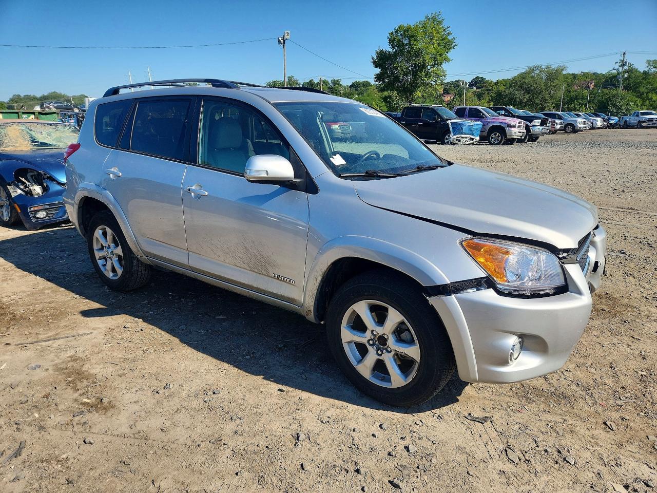 2010 Toyota Rav4 Limited - Image 4