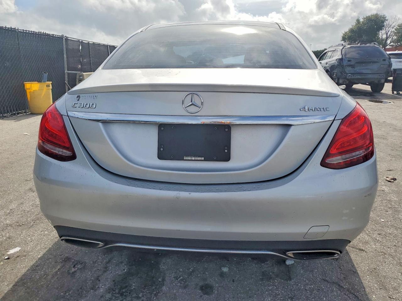 2015 Mercedes-Benz C 300 - Фото 6