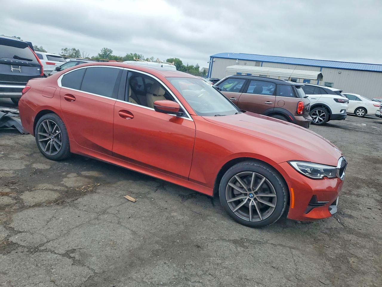 2019 BMW 330Xi - Фото 4