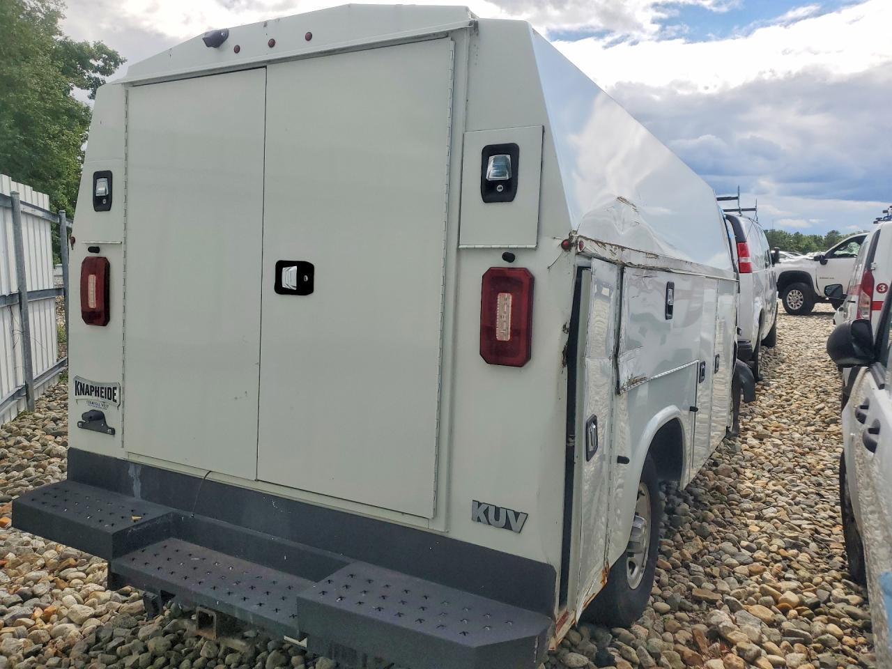 2023 Chevrolet Express G3500 - Фото 3