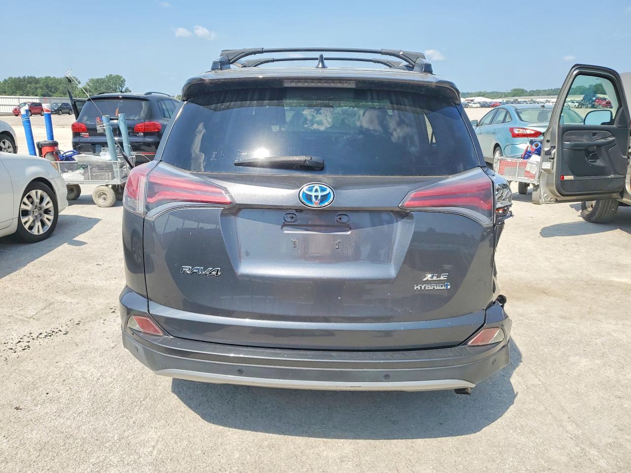 2017 Toyota Rav4 Hybrid Xle - Image 6