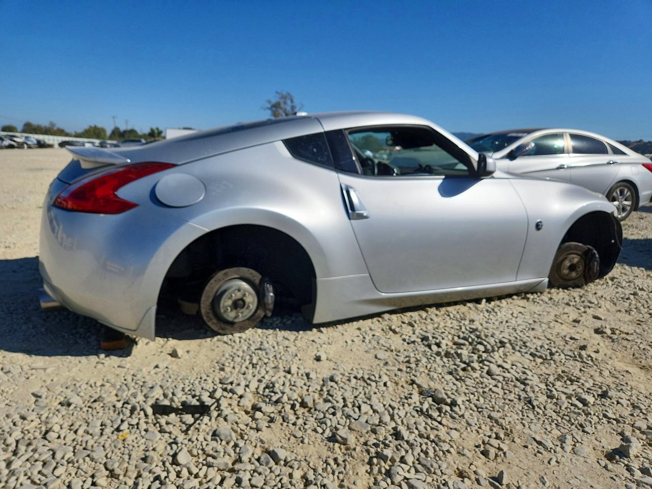 2009 Nissan 370Z Base - Image 3