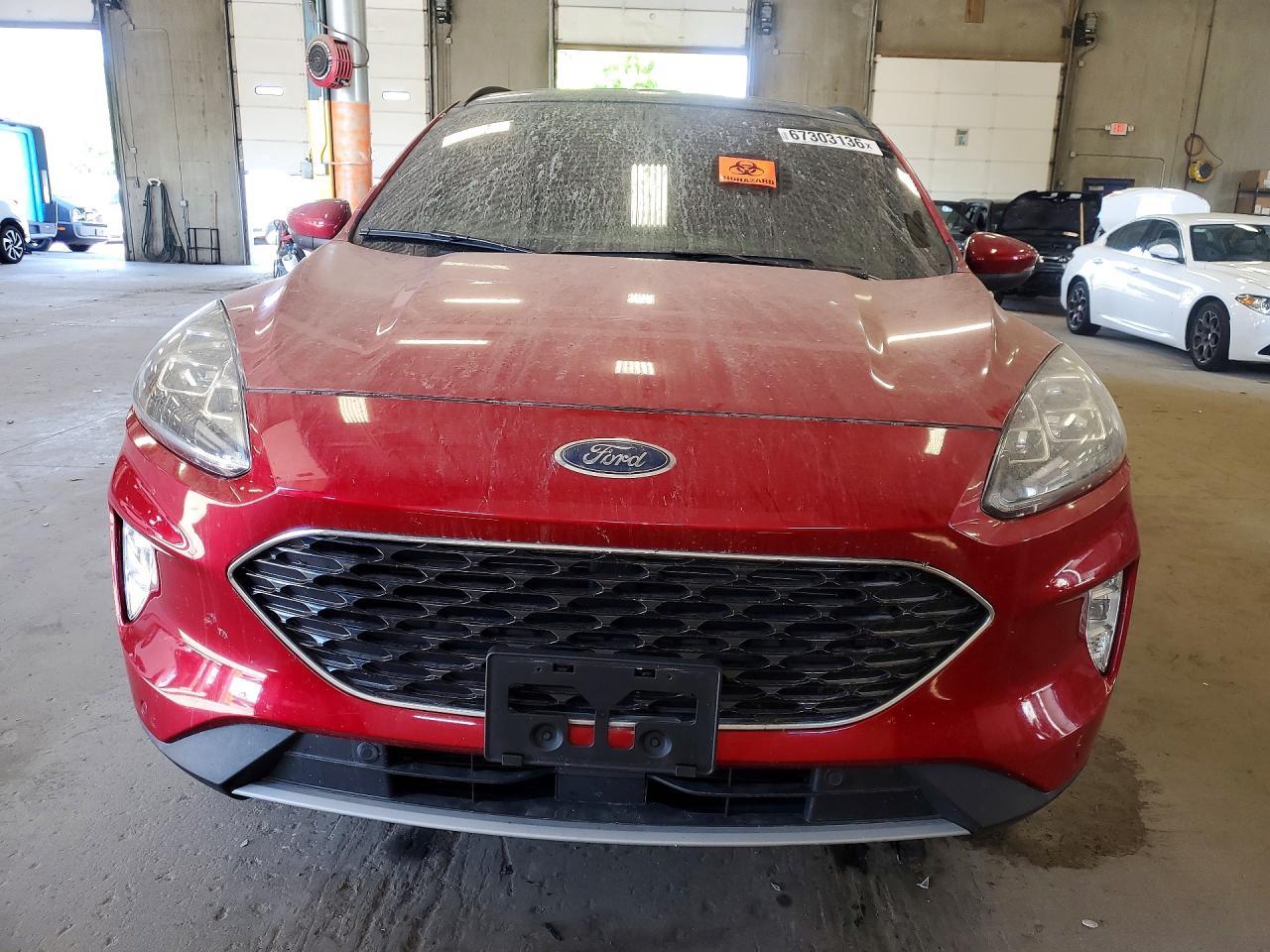 2020 Ford Escape Titanium - Image 5