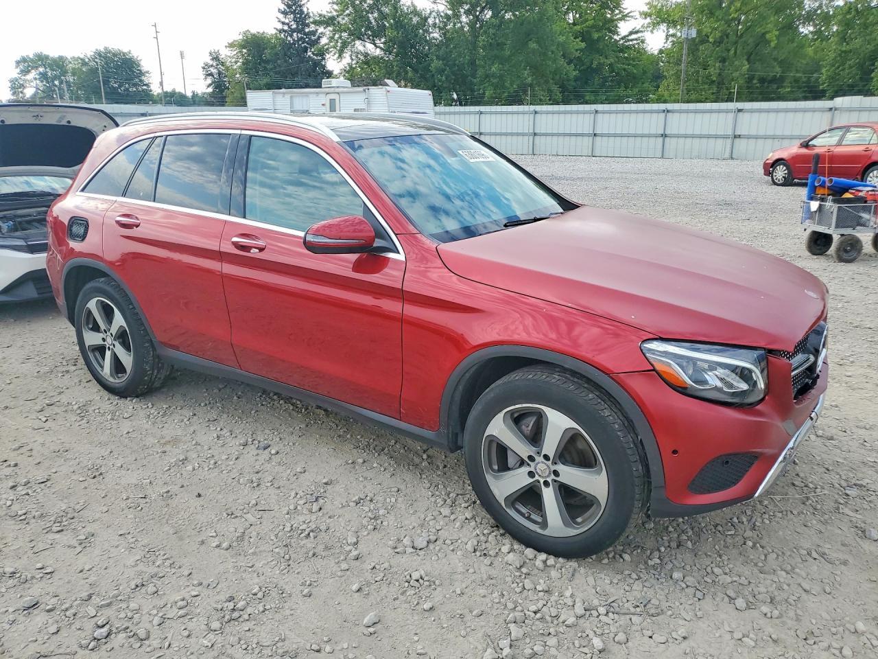 2017 Mercedes-Benz Glc 300 - Фото 4