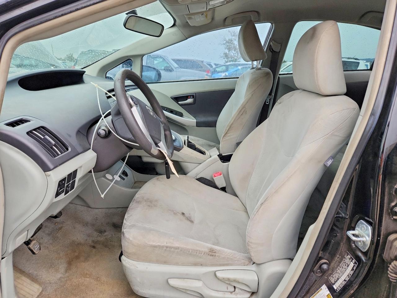 2011 Toyota Prius Two - Image 7