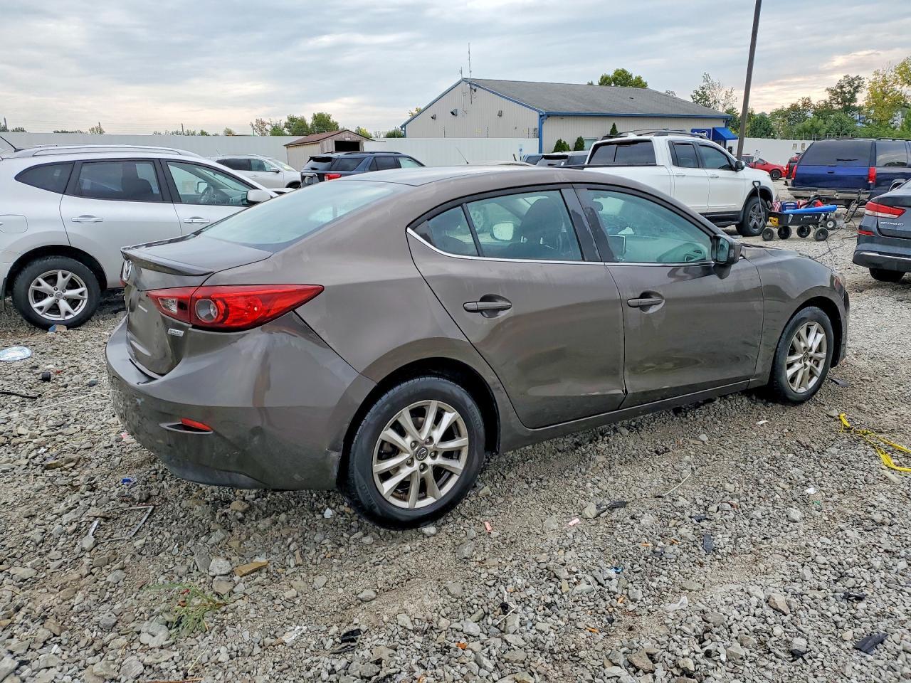 2016 Mazda 3 Touring - Фото 3