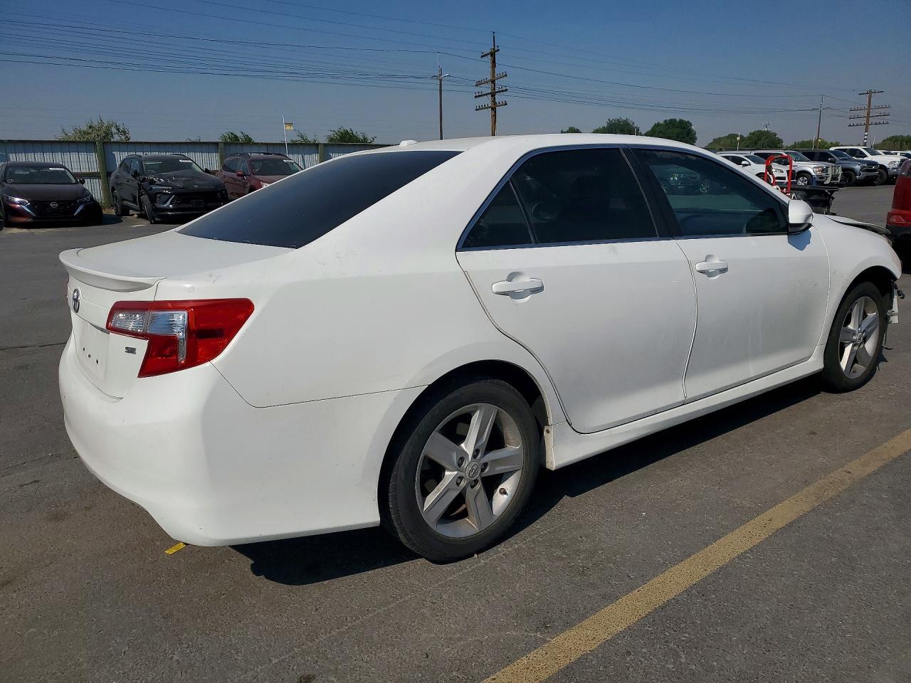 2012 Toyota Camry Se - Фото 3