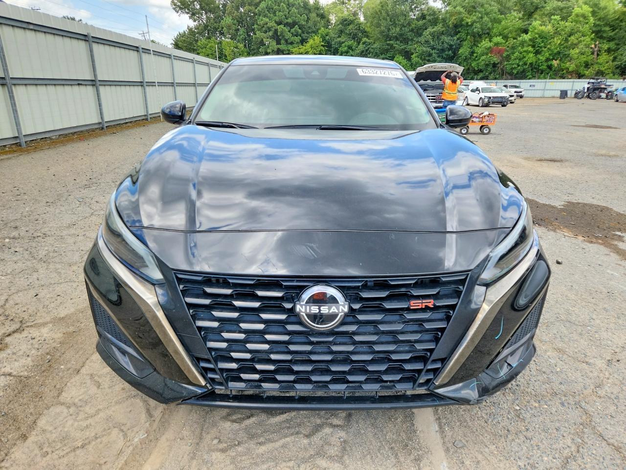 2023 Nissan Altima Sr - Image 5
