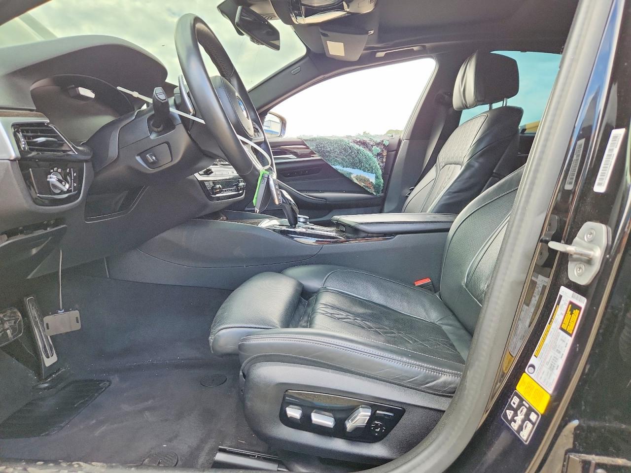 2022 BMW 540 Xi - Фото 7