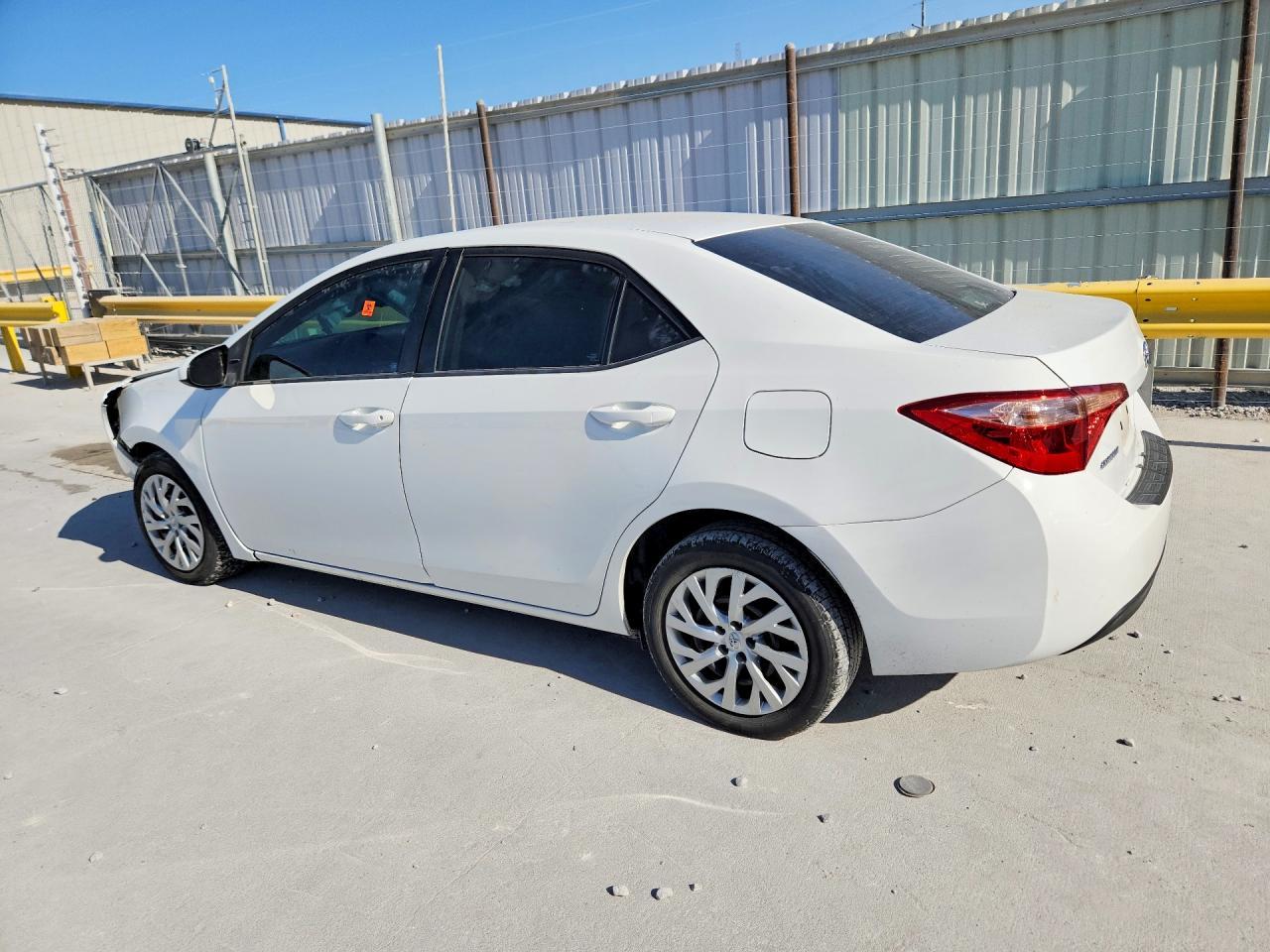 2019 Toyota Corolla Le - Фото 2
