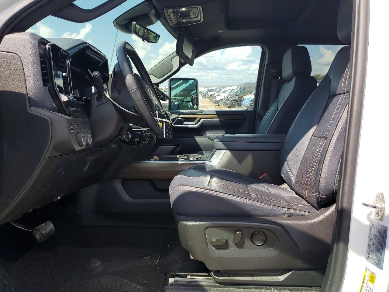 2025 Chevrolet Silverado K3500 High Country - Фото 7