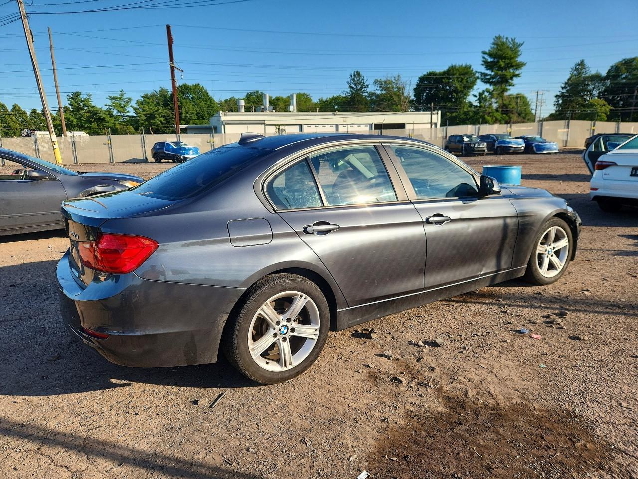 2014 BMW 320 I xDrive - Фото 3