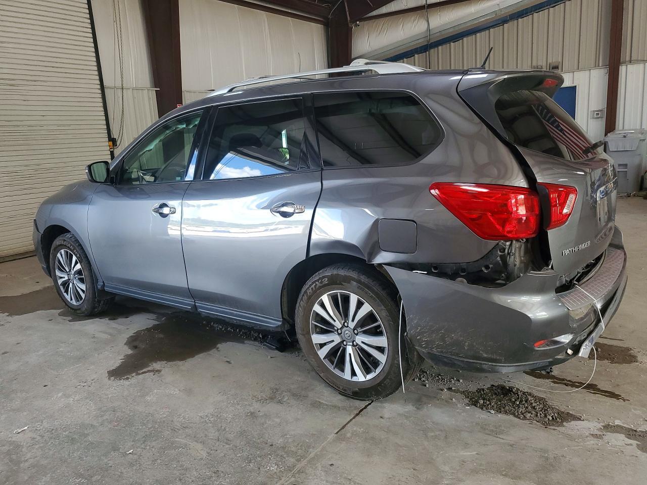 2018 Nissan Pathfinder S - Фото 2
