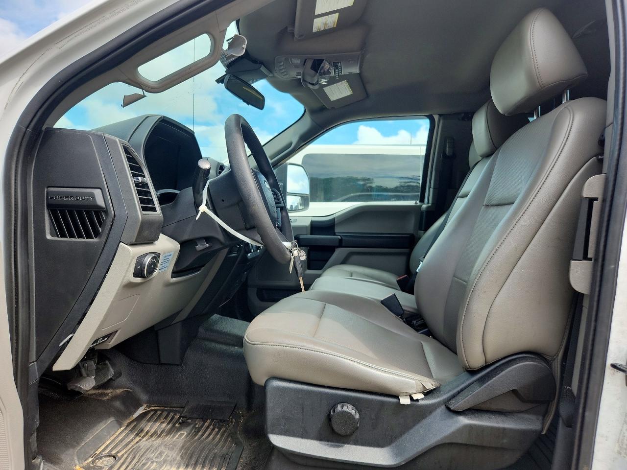 2021 Ford F250 Super Duty - Фото 7