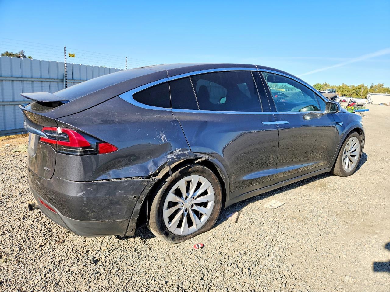 2016 Tesla Model X - Фото 3