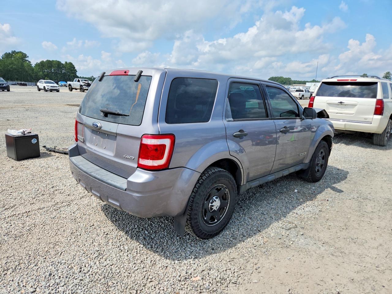 2008 Ford Escape Xls - Image 3